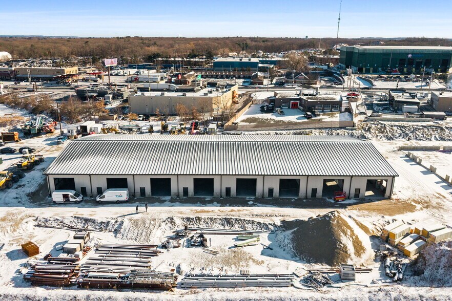 More Photos Of 128 Newbury St, Peabody Unknown For Lease