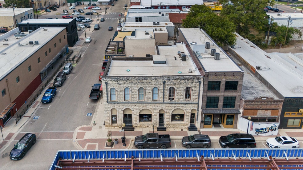 More Photos Of 200 E Central Ave, Belton Office Residential For Sale