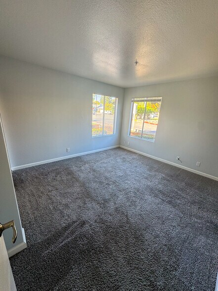 More Photos Of 32 E Main St, Winters Apartments For Sale