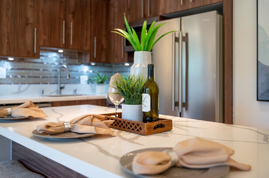 More Photos Of 100 Scholz Plz, Newport Beach Apartments For Sale