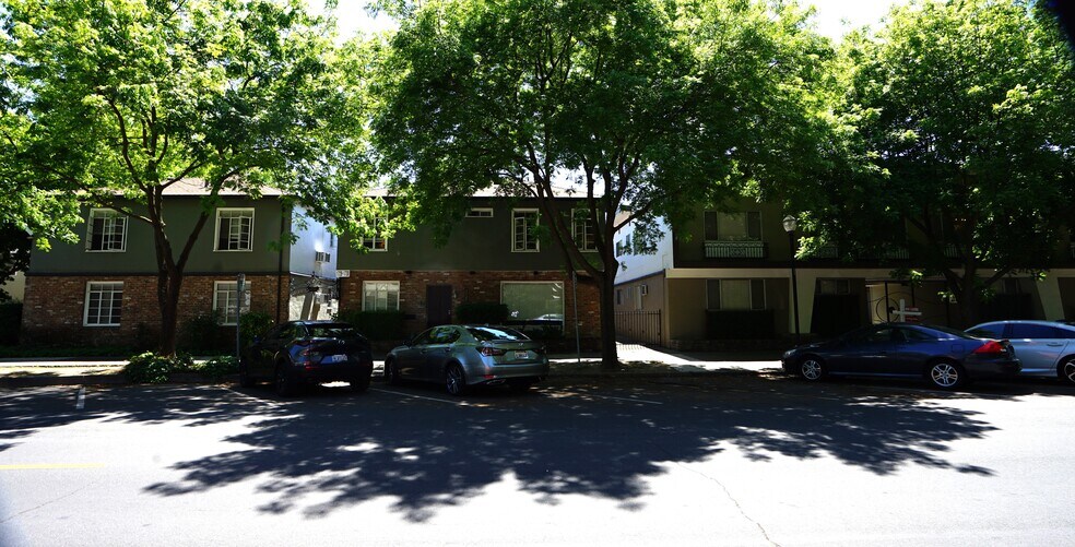 More Photos Of 1510 18th St, Sacramento Apartments For Sale