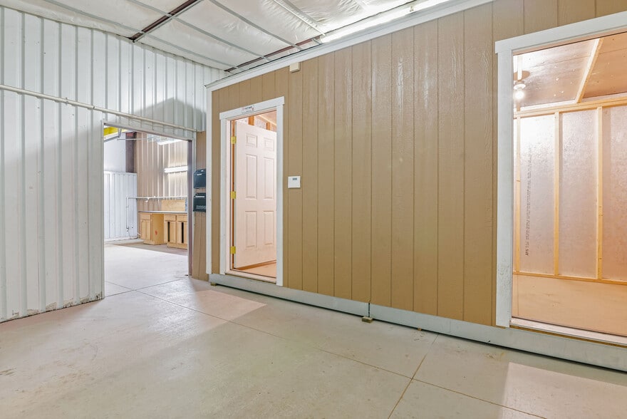 More Photos Of 2753 SH 322 Hwy, Longview Office Residential For Lease