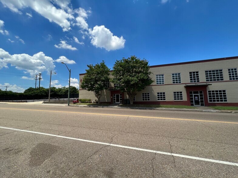More Photos Of 777 S Main St, Memphis Warehouse For Sale