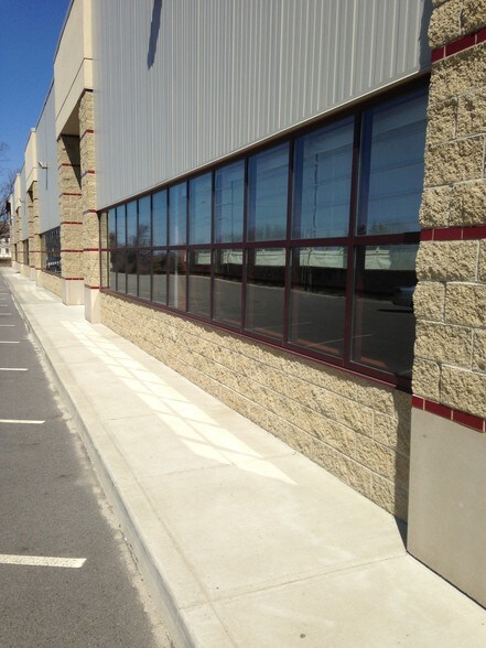 More Photos Of 362 Elm St, Marlborough Light Distribution For Lease