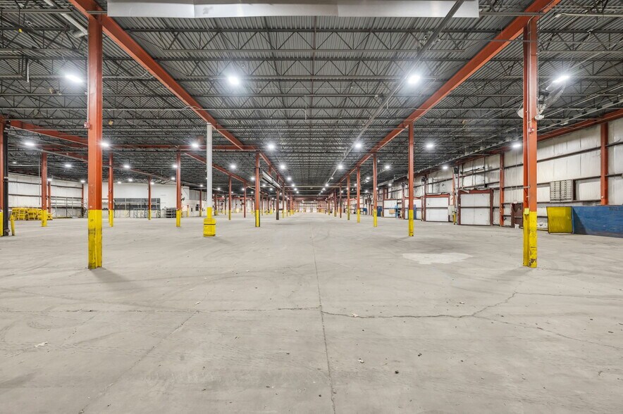 More Photos Of 111 Mosher St, Holyoke Warehouse For Lease