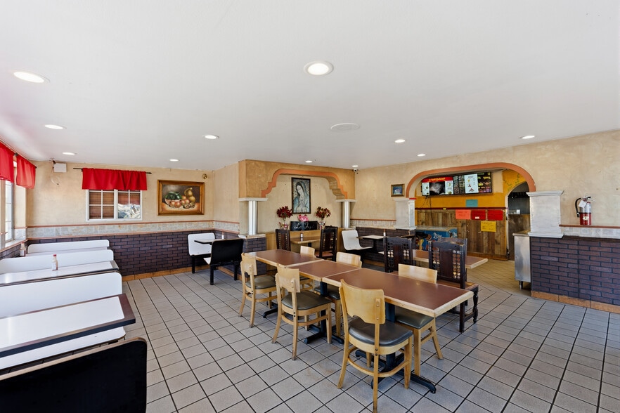 More Photos Of 3350 Saviers Rd, Oxnard Fast Food For Sale