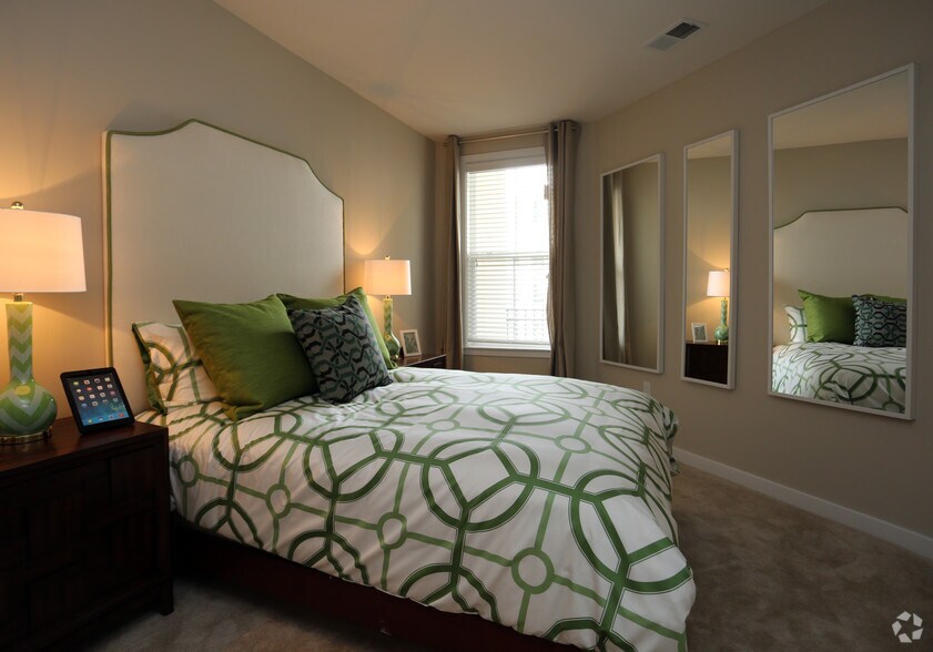 More Photos Of 101 N Wolfe St, Baltimore Apartments For Lease