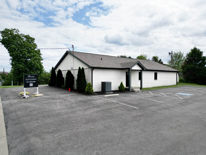 More Photos Of 99 Marion St, Clarksville Freestanding For Lease