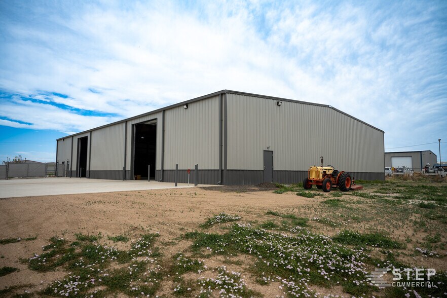 More Photos Of 1422 Cimarron Ct, Greeley Warehouse For Lease