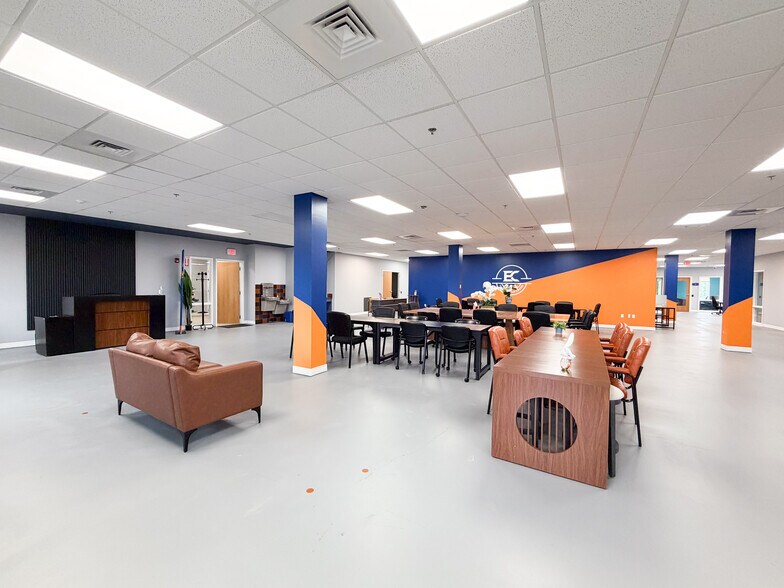 More Photos Of 1645 Ellington Rd, South Windsor Office For Sale