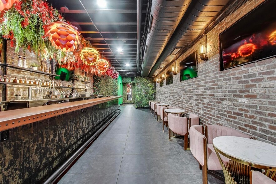 More Photos Of 1355 U St NW, Washington Restaurant For Lease