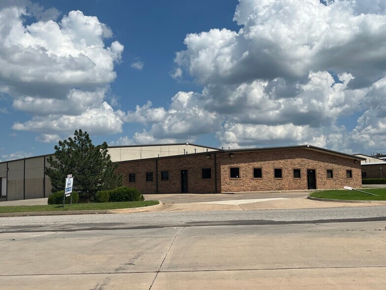 Primary Photo Of 3120 Melcat Dr, Oklahoma City Warehouse For Lease