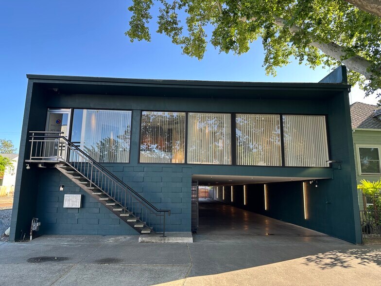 More Photos Of 1912 F St, Sacramento Office For Lease