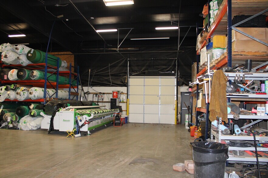 More Photos Of 1051 SE Century Dr, Lee's Summit Freestanding For Sale