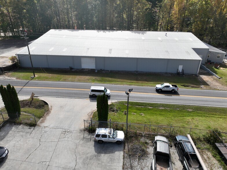 More Photos Of 4179 Vansant Rd, Douglasville Warehouse For Lease