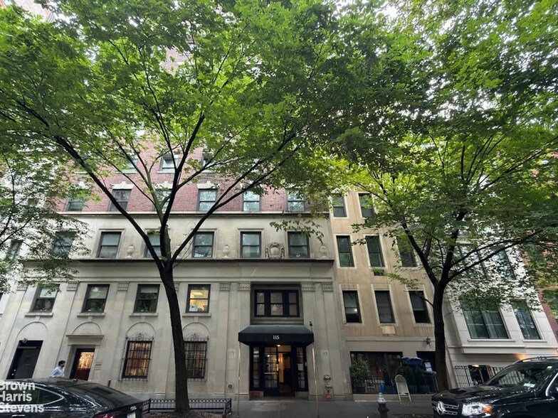 More Photos Of 115 E 61st St, New York Office For Sale