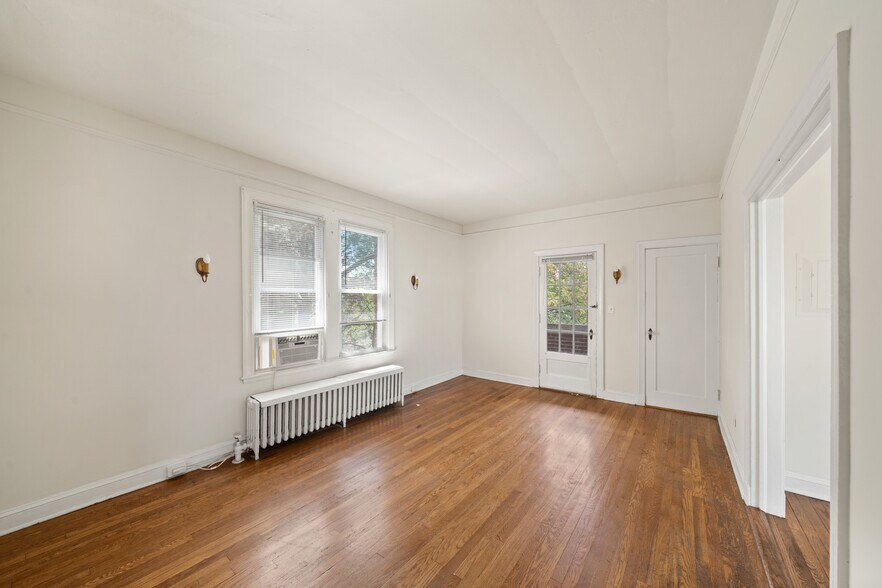 More Photos Of 300A E University Pky, Baltimore Apartments For Sale