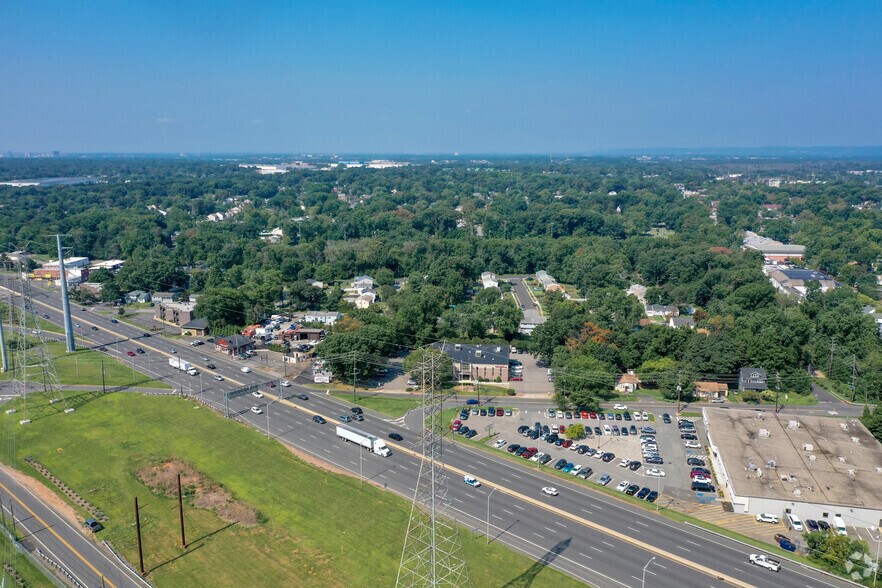 More Photos Of 295 Pierson Ave, Edison Medical For Lease