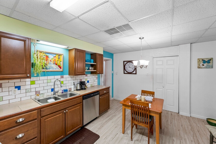 More Photos Of 2246 N Aspen St, Lincolnton Flex For Sale