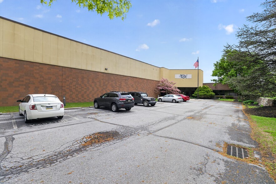 More Photos Of 274 Shoemaker Rd, Pottstown Manufacturing For Lease