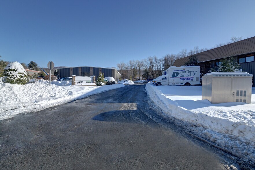 More Photos Of 4 Federico Dr, Pittsfield Office For Sale