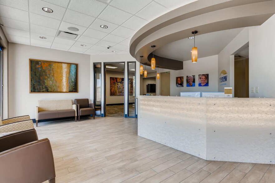 More Photos Of 7070 S Tucson Way, Englewood Flex For Lease