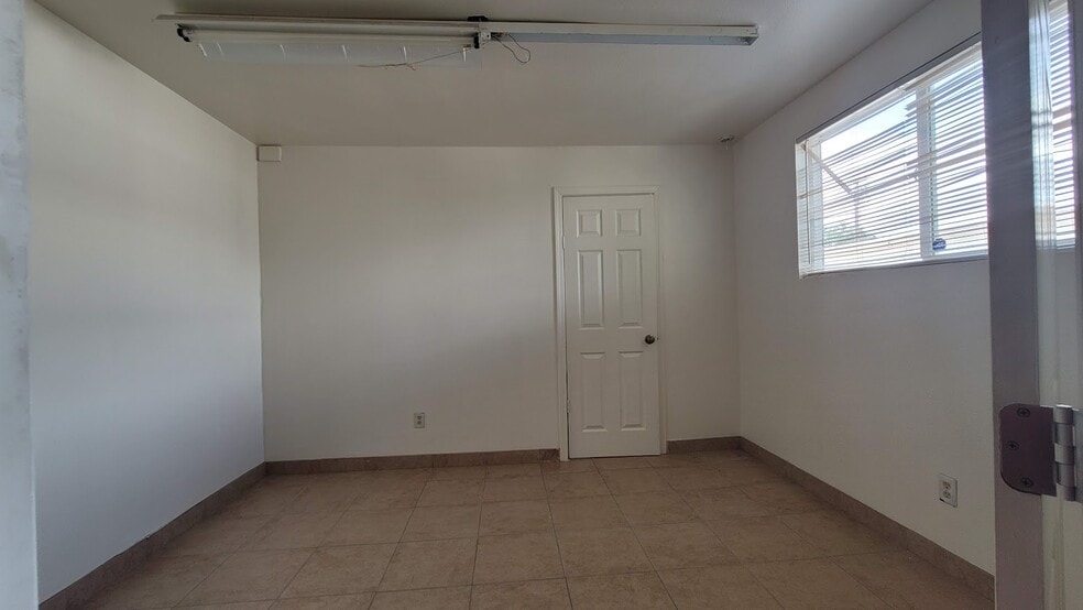 More Photos Of 605 E Valley Blvd, Colton Freestanding For Lease