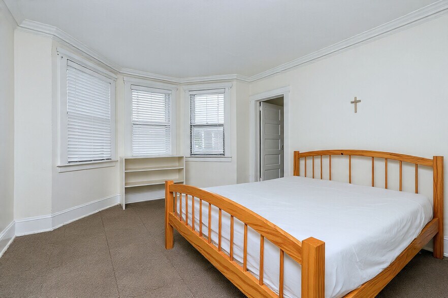 More Photos Of 58 Van Riper St, Staten Island Land For Sale