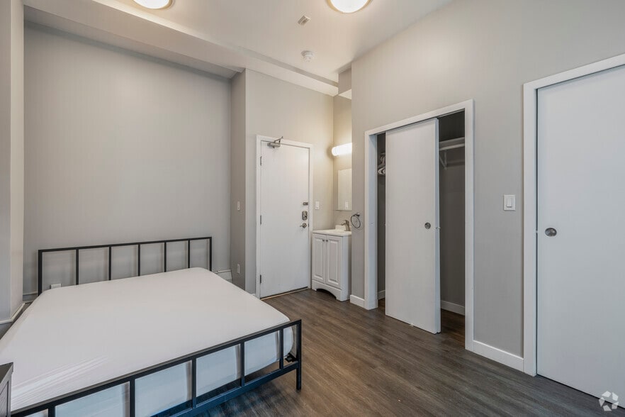 More Photos Of 392 11th St, Oakland Apartments For Sale