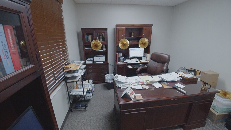 More Photos Of 203 Oakside Ln, Canton Medical For Sale