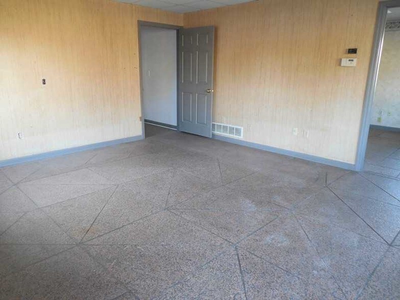 More Photos Of 700-710 Lebanon Rd, West Mifflin Warehouse For Sale