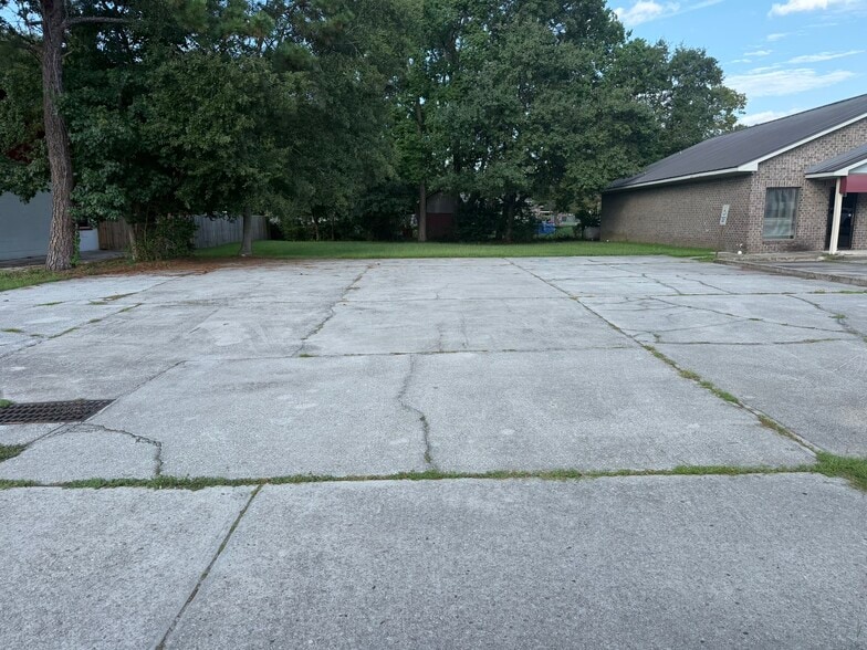 More Photos Of 131 & 133 Red Bank Road, Goose Creek Loft Creative Space For Lease