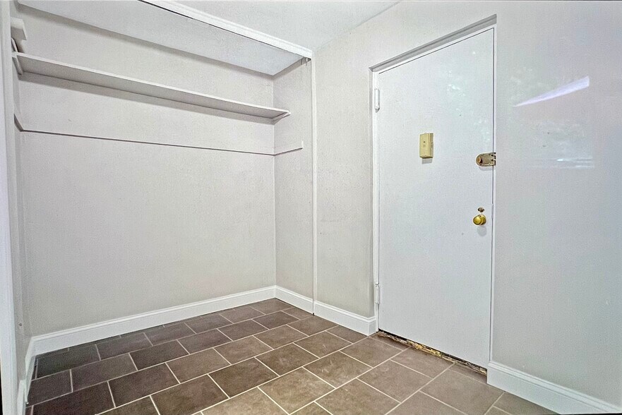 More Photos Of 2325 Bell Blvd, Flushing Apartments For Sale