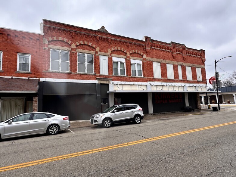 More Photos Of 104 W Madison St, Gibsonburg General Retail For Sale