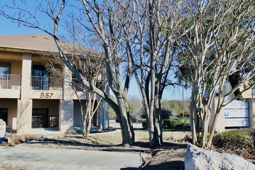 More Photos Of 557 S IH-35, Georgetown Medical For Sale