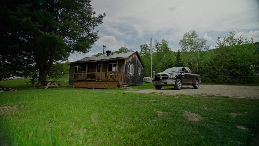 More Photos Of 1020 Ch Du Lac-Croche, Saint-come Sports And Entertainment For Sale