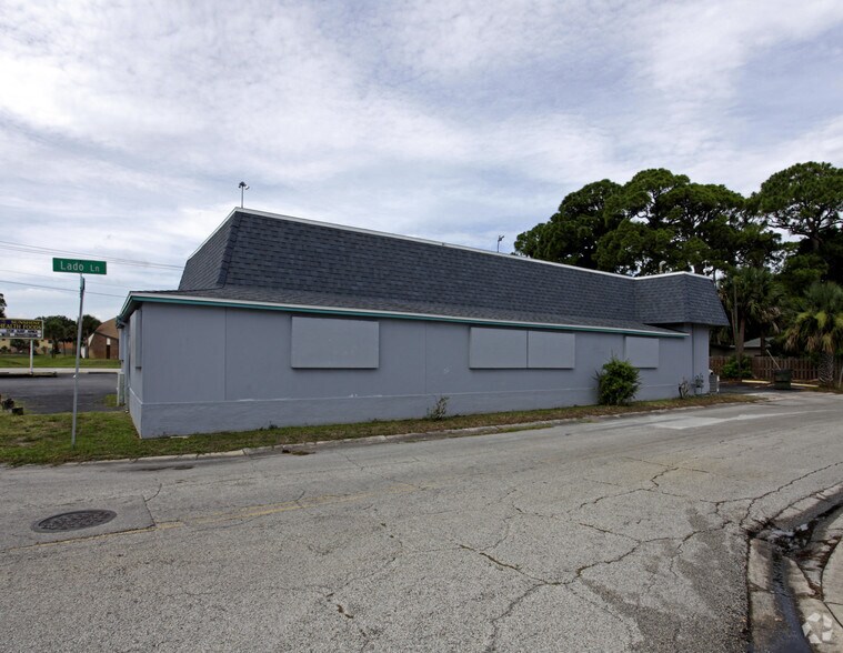More Photos Of 2916 S Washington Ave, Titusville Freestanding For Sale