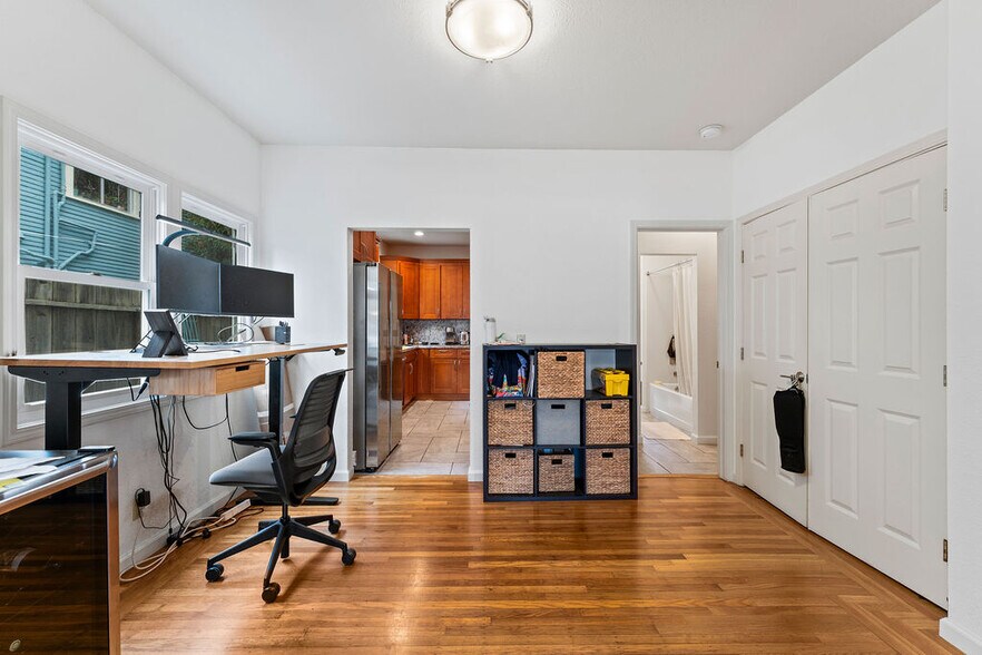 More Photos Of 74 Pearl St, Oakland Apartments For Sale