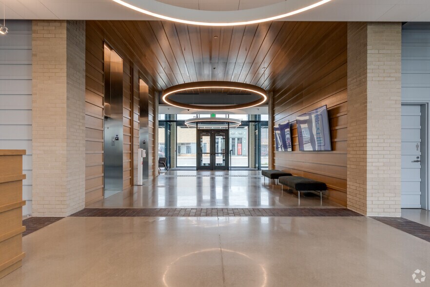 More Photos Of 616 N Broadway Ave, Oklahoma City Office For Lease