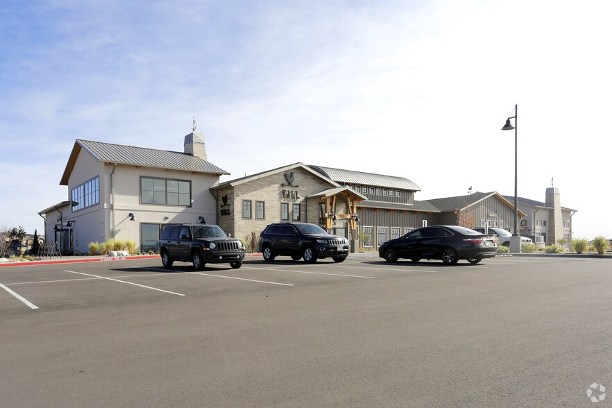 More Photos Of 9633 Prominent Pt, Colorado Springs Freestanding For Sale