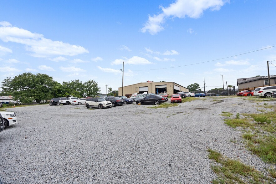 More Photos Of 1821 Augusta Rd, West Columbia Auto Repair For Sale