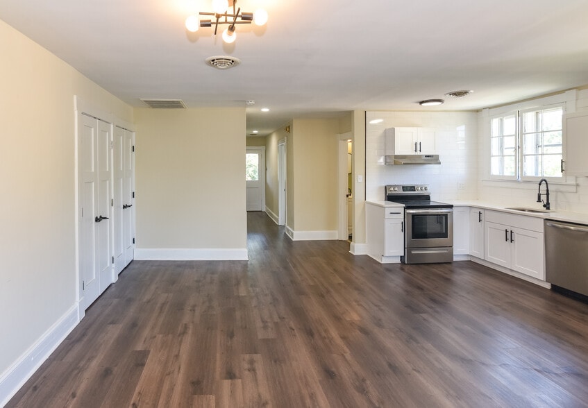 More Photos Of 104 Maple Ave, Chestertown Apartments For Sale