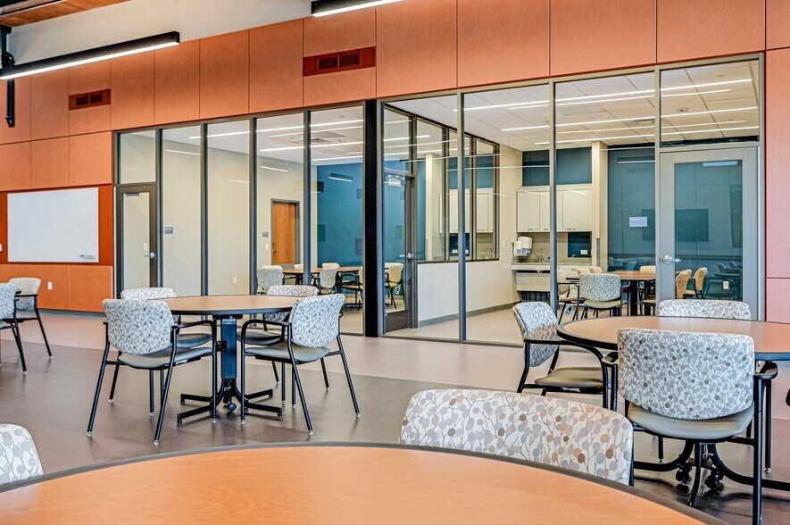 More Photos Of 3610-3626 West Ave, San Antonio Office For Sale