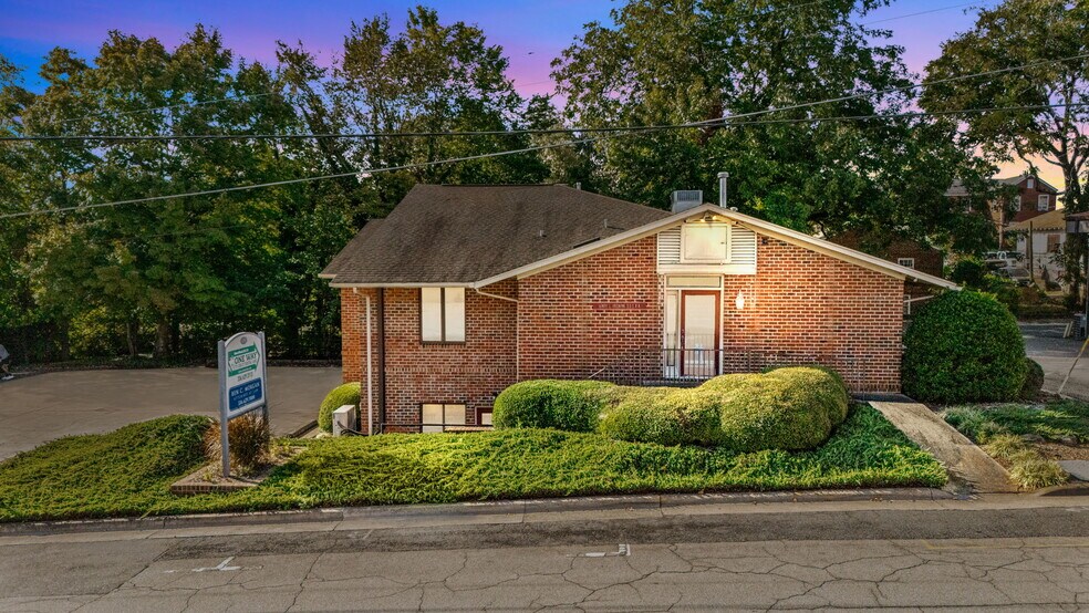 More Photos Of 150 Scarboro St, Asheboro Medical For Sale