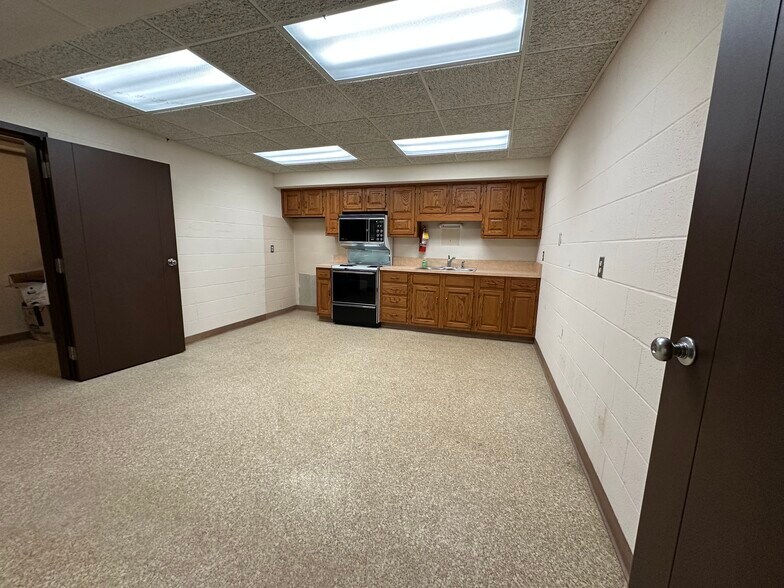 More Photos Of 150 E Broadway St, Covington Bank For Sale