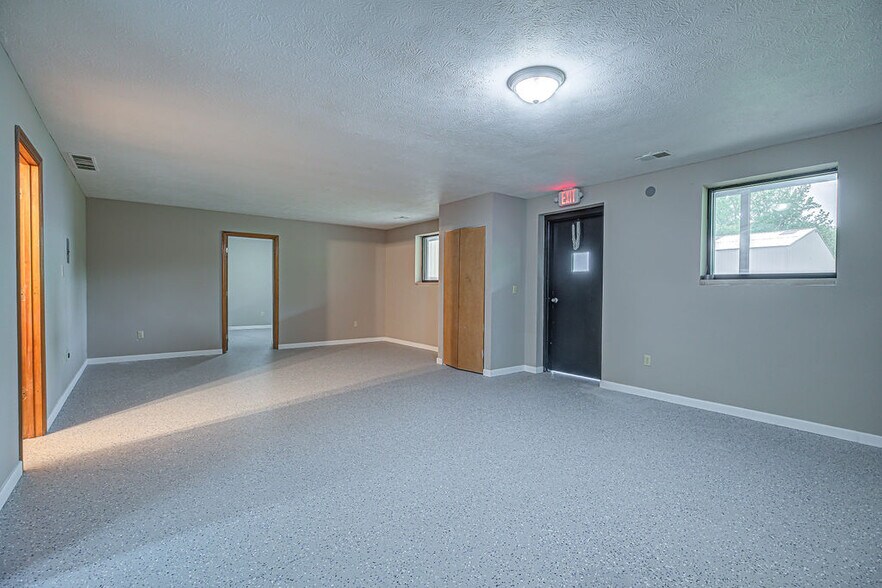 More Photos Of 4420 S Dixie Hwy, Franklin Office For Sale