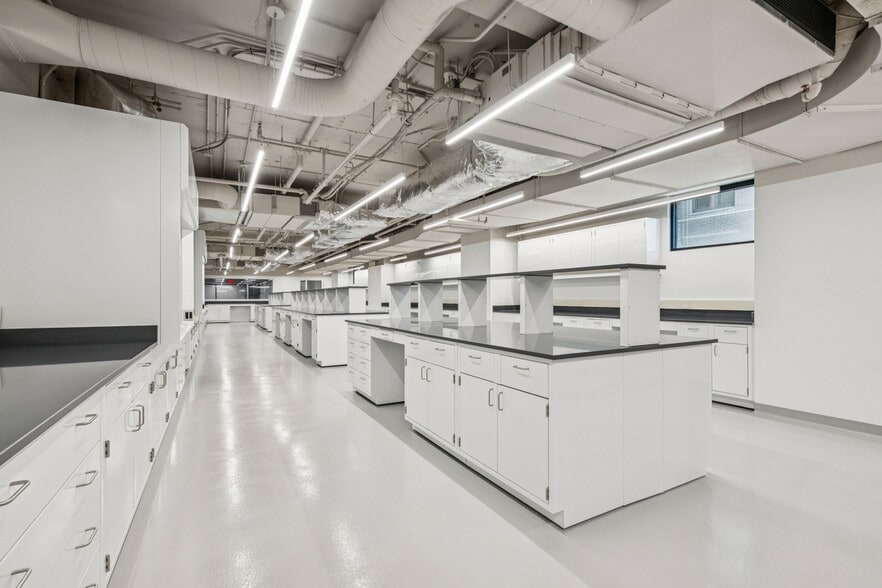 More Photos Of 1421 Race St, Philadelphia Medical For Lease