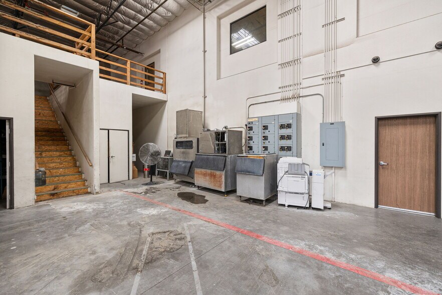 More Photos Of 72203 Adelaid St, Thousand Palms Industrial For Sale