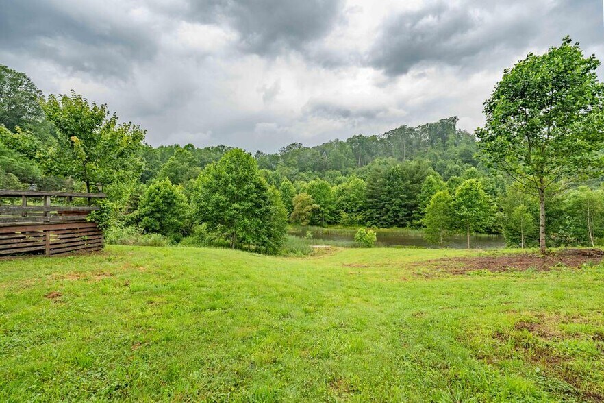 More Photos Of 306 Bear Branch rd, Roan Mountain Land For Sale