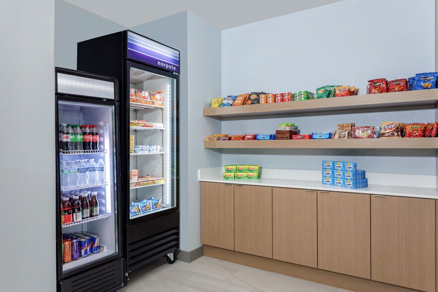 More Photos Of 220 Woodlawn Rd, Macclenny Hotel For Sale